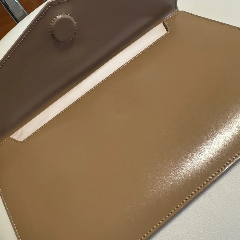 Saint Laurent Uptown Pouch Clutch - Picture 4 of 7